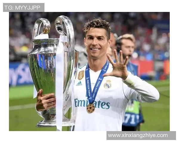 足球巨星C罗重返赛场再创辉煌引发全球球迷热烈期待 足球巨星C罗重返赛场再创辉煌引发全球球迷热烈期待