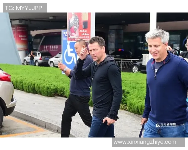 足球明星穿着立裆裤子的时尚风采与场上表现的完美结合解析 足球明星穿着立裆裤子的时尚风采与场上表现的完美结合解析