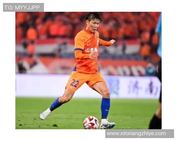 重庆引进足球明星名单揭晓新赛季球队实力大增引发球迷热议 重庆引进足球明星名单揭晓新赛季球队实力大增引发球迷热议