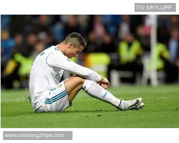 C罗传奇足球生涯揭秘：从少年天才到全球足球巨星的成长之路